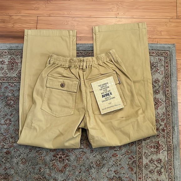 NWT High Waisted Avirex wide leg pants belle small
Cotton blend 
Mustard color - Picture 2 of 10